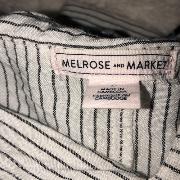 Mel Rose and market off the shoulder shirt - Picture 4 of 4